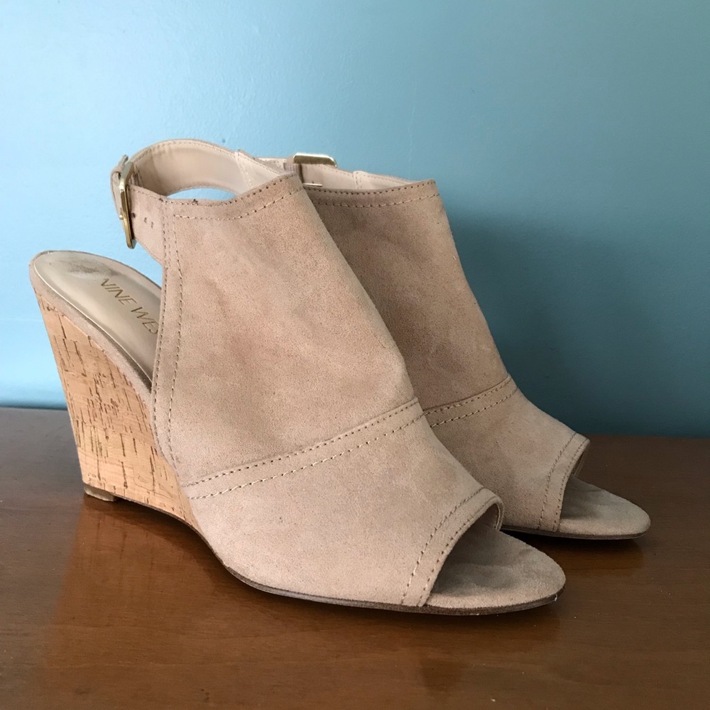 Nine West Tan Wedges